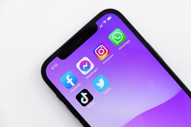 Best Job Posting Examples in Social Media